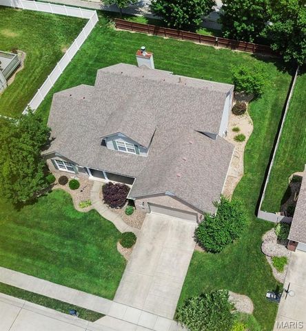 30 Brookshire Lane, Edwardsville, IL 62025