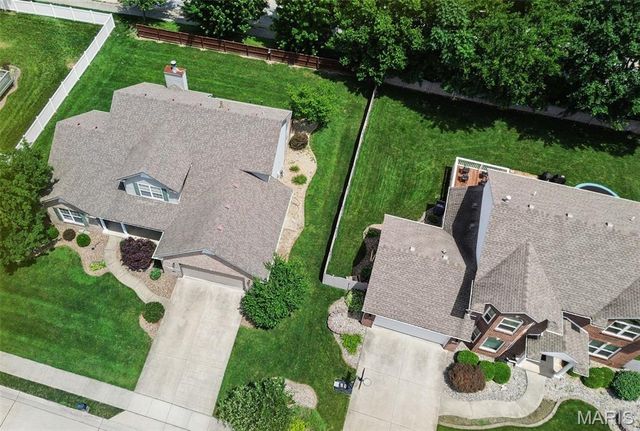 30 Brookshire Lane, Edwardsville, IL 62025