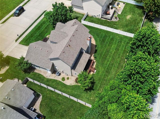 30 Brookshire Lane, Edwardsville, IL 62025