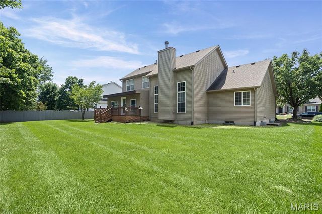 30 Brookshire Lane, Edwardsville, IL 62025