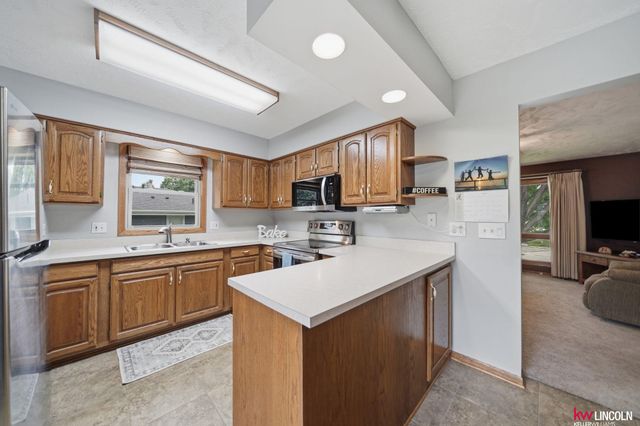 4721 S 44 Street, Lincoln, NE 68516