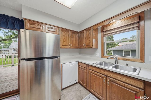 4721 S 44 Street, Lincoln, NE 68516