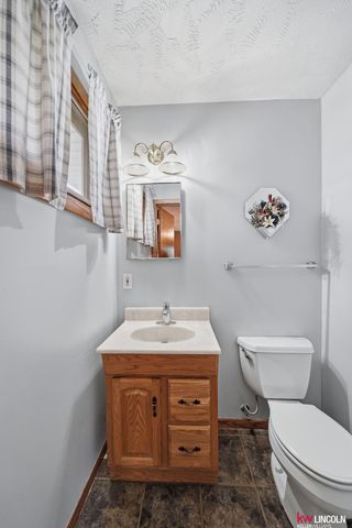 4721 S 44 Street, Lincoln, NE 68516