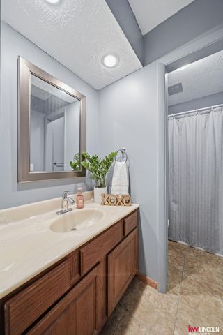 4721 S 44 Street, Lincoln, NE 68516