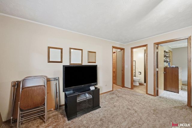 4721 S 44 Street, Lincoln, NE 68516