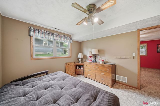 4721 S 44 Street, Lincoln, NE 68516