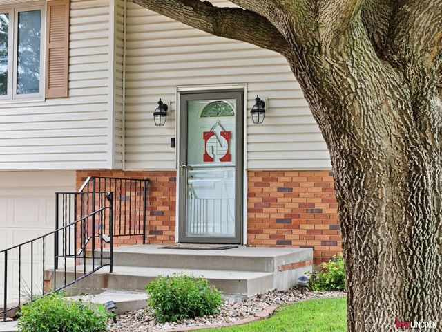 4721 S 44 Street, Lincoln, NE 68516