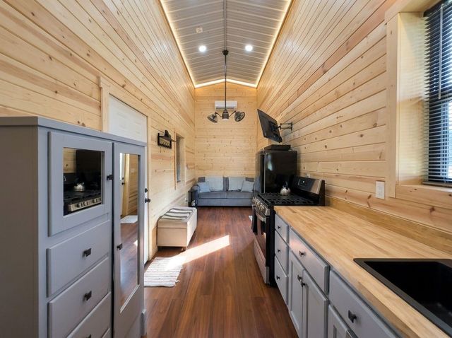 750 Railroad Rd, Wartrace, TN 37183