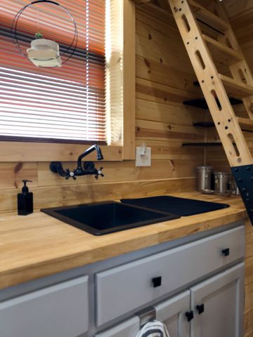 750 Railroad Rd, Wartrace, TN 37183