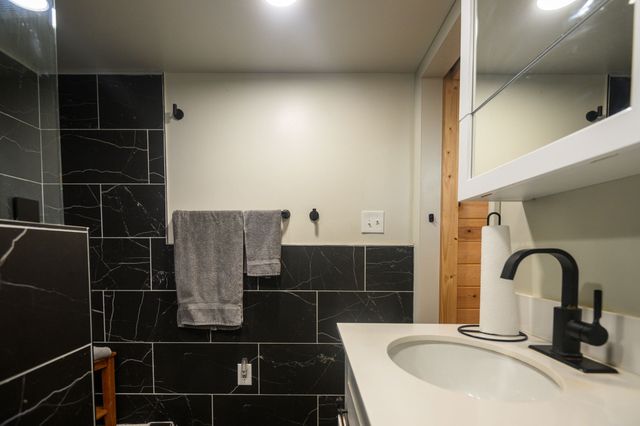 750 Railroad Rd, Wartrace, TN 37183