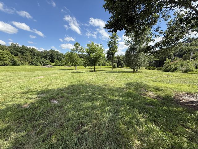 750 Railroad Rd, Wartrace, TN 37183