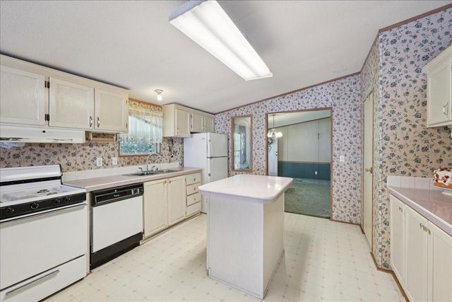 6505 County Road 200, Brookeland, TX 75931