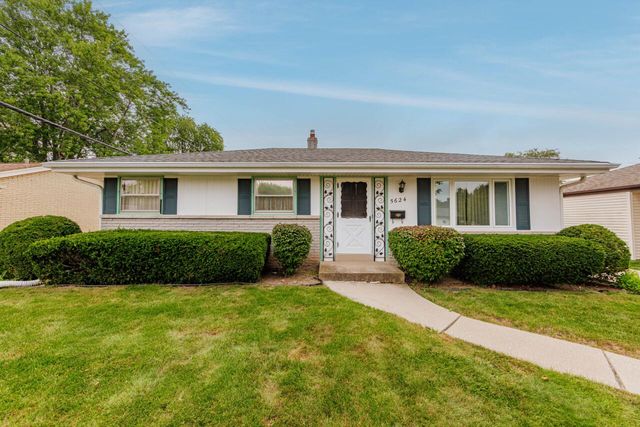 5624 S Indiana AVENUE, Cudahy, WI 53110