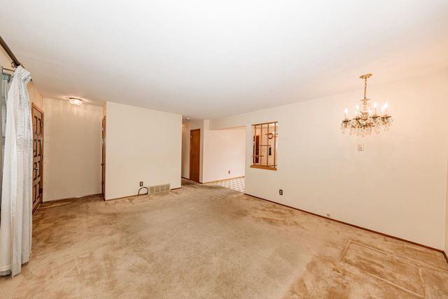 5624 S Indiana AVENUE, Cudahy, WI 53110