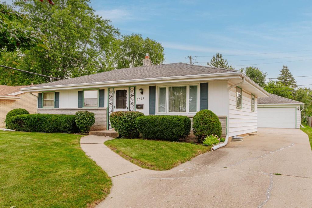 5624 S Indiana AVENUE, Cudahy, WI 53110