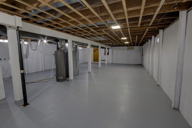 5125 W 49th Street, Davenport, IA 52806