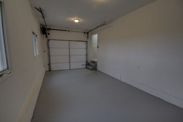 5125 W 49th Street, Davenport, IA 52806