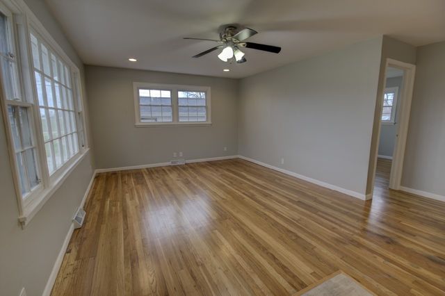 5125 W 49th Street, Davenport, IA 52806