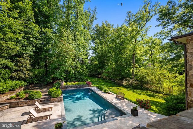 4614 36TH ST N, Arlington, VA 22207
