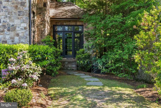 4614 36TH ST N, Arlington, VA 22207