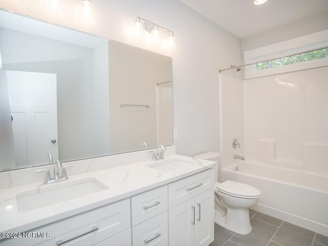 104 SE 6th Street, Oak Island, NC 28465