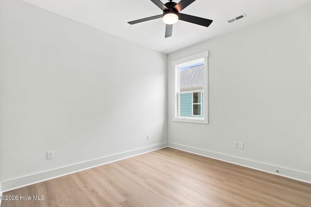 104 SE 6th Street, Oak Island, NC 28465