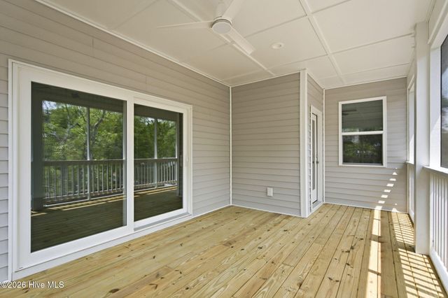 104 SE 6th Street, Oak Island, NC 28465