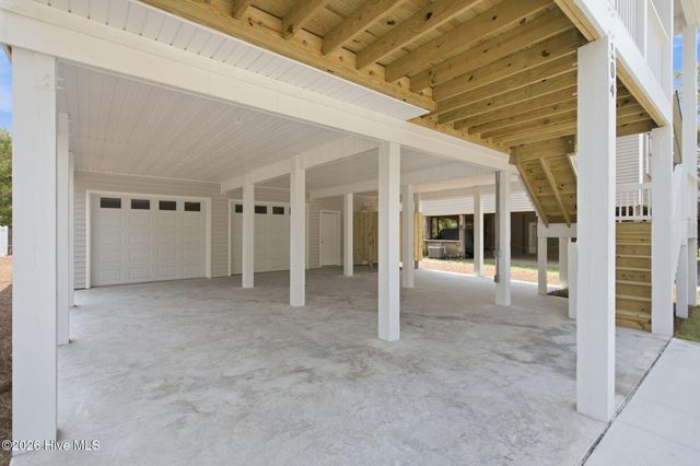 104 SE 6th Street, Oak Island, NC 28465