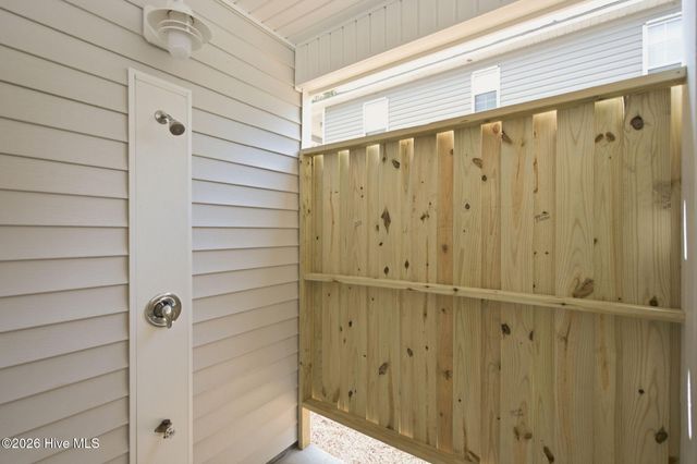 104 SE 6th Street, Oak Island, NC 28465