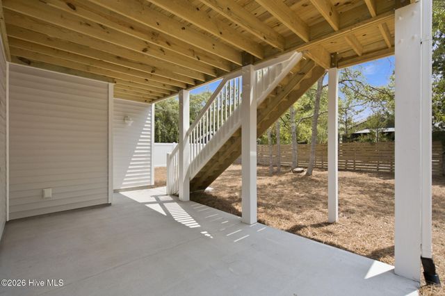 104 SE 6th Street, Oak Island, NC 28465