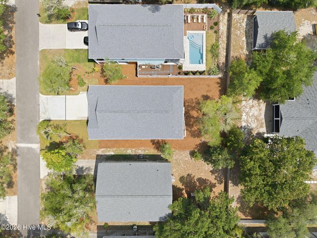 104 SE 6th Street, Oak Island, NC 28465