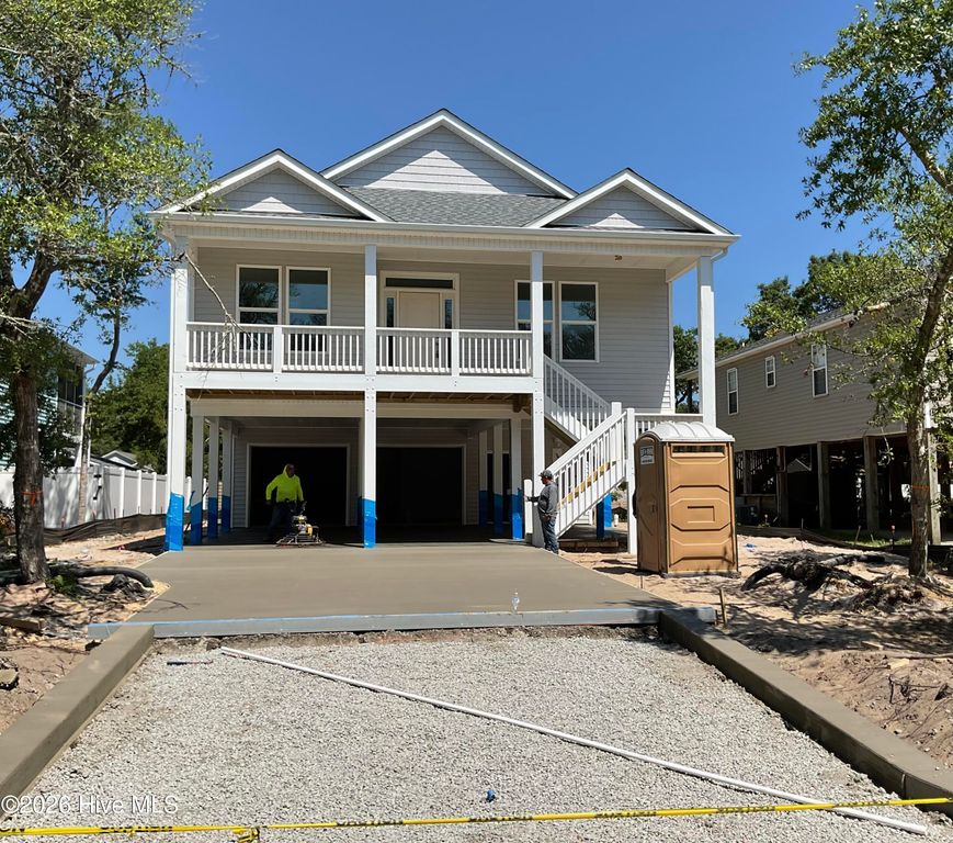 104 SE 6th Street, Oak Island, NC 28465