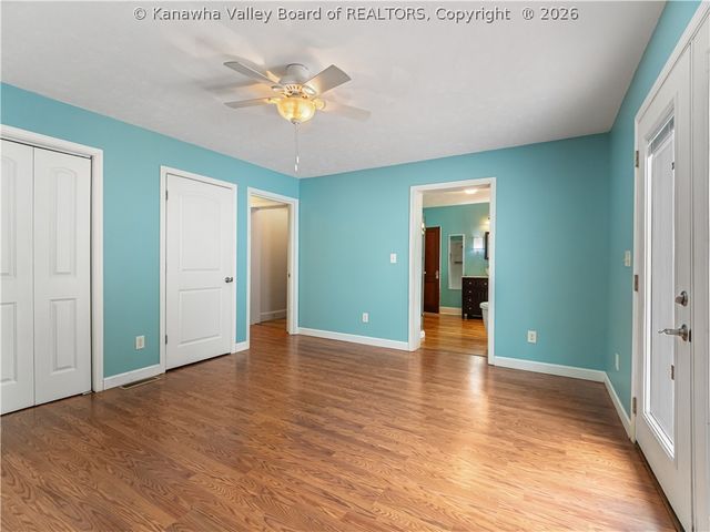 6 Varsity Drive, Charleston, WV 25302