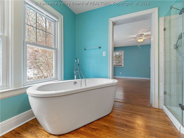 6 Varsity Drive, Charleston, WV 25302