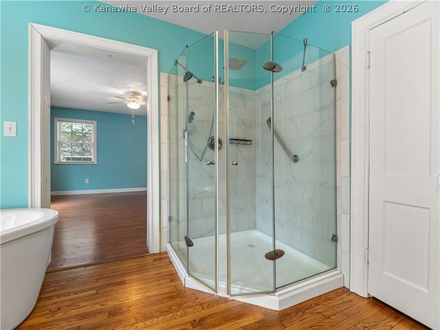 6 Varsity Drive, Charleston, WV 25302