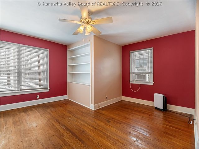 6 Varsity Drive, Charleston, WV 25302