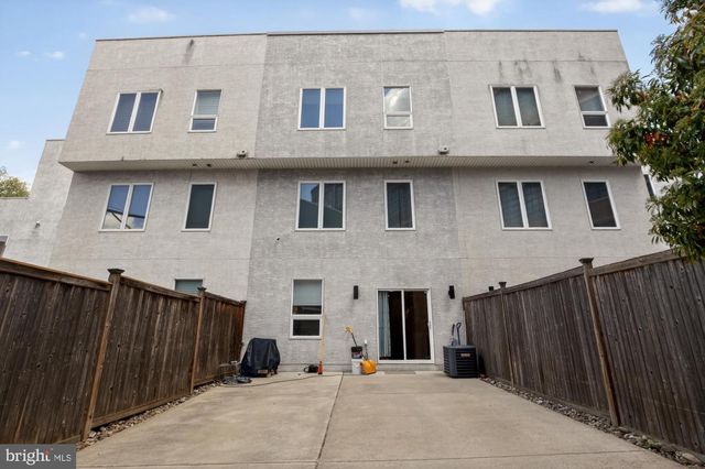 1504 EARL ST, Philadelphia, PA 19125