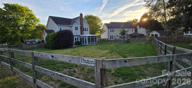 657 Gable Oaks Lane NW, Concord, NC 28027