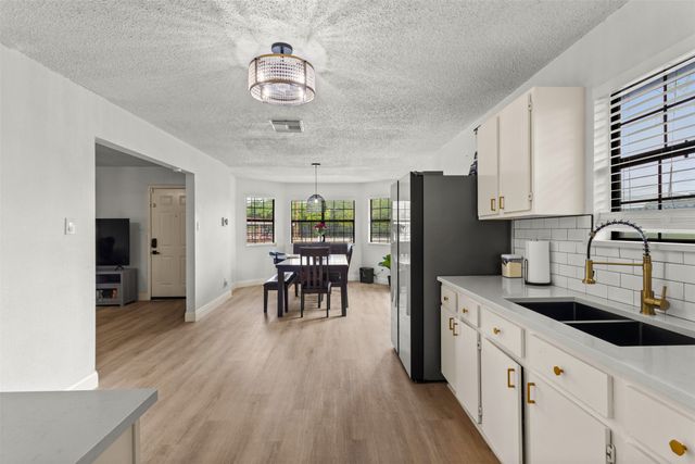 5418 Singleton Boulevard, Dallas, TX 75212