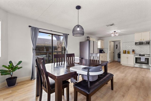 5418 Singleton Boulevard, Dallas, TX 75212