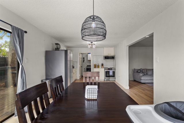 5418 Singleton Boulevard, Dallas, TX 75212