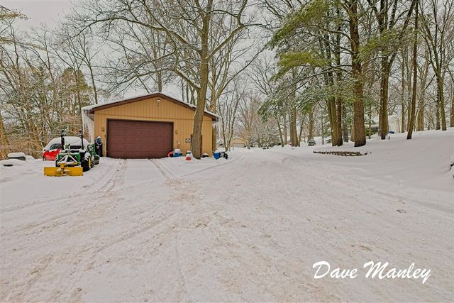 1335 Crestbrook Avenue, Norton Shores, MI 49444