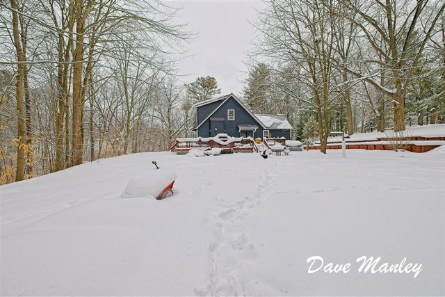 1335 Crestbrook Avenue, Norton Shores, MI 49444