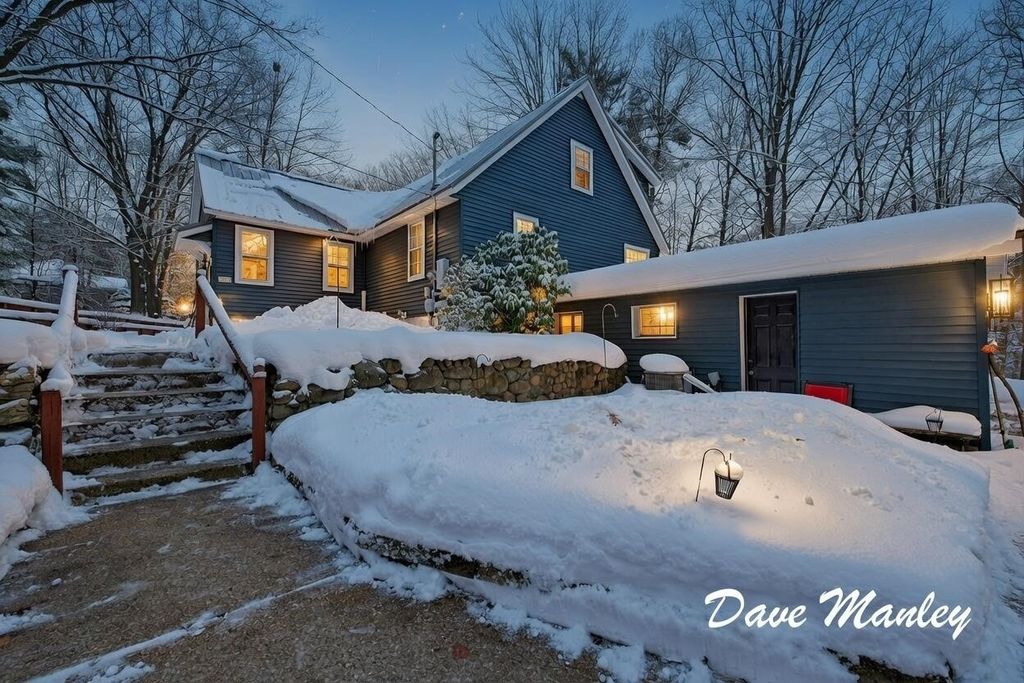 1335 Crestbrook Avenue, Norton Shores, MI 49444