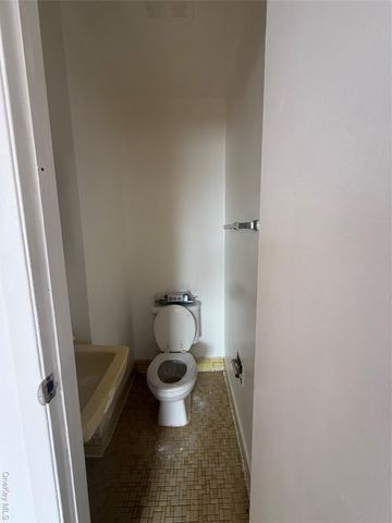 259-54 Craft Avenue 2, Rosedale, NY 11422