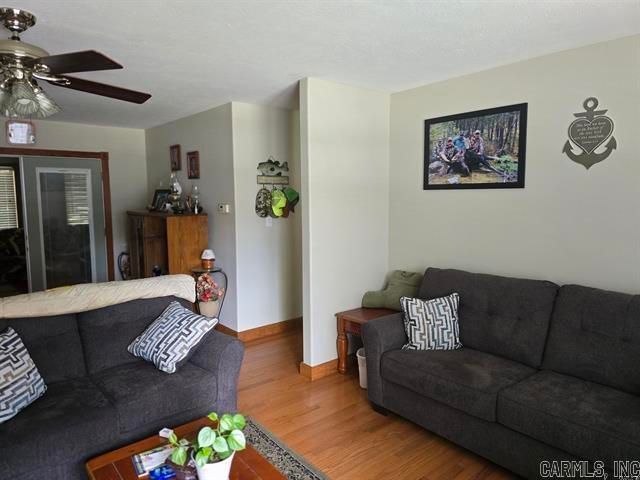 9076 EDGEMONT Road, Greers Ferry, AR 72067