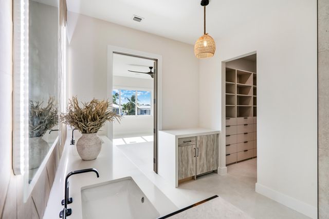 117 Leoni Drive, Plantation Key, FL 33036