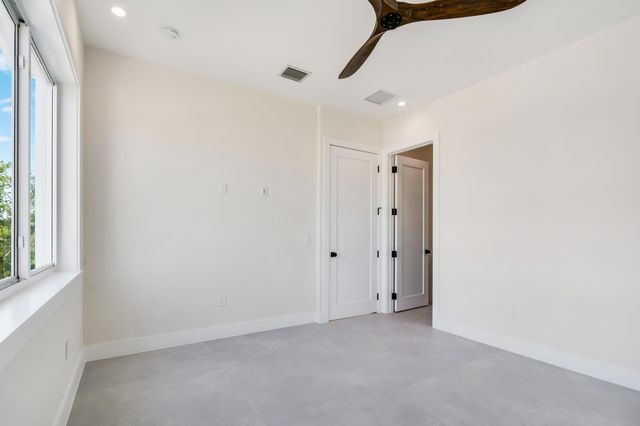 117 Leoni Drive, Plantation Key, FL 33036