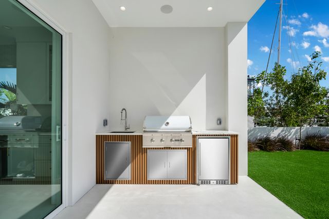 117 Leoni Drive, Plantation Key, FL 33036