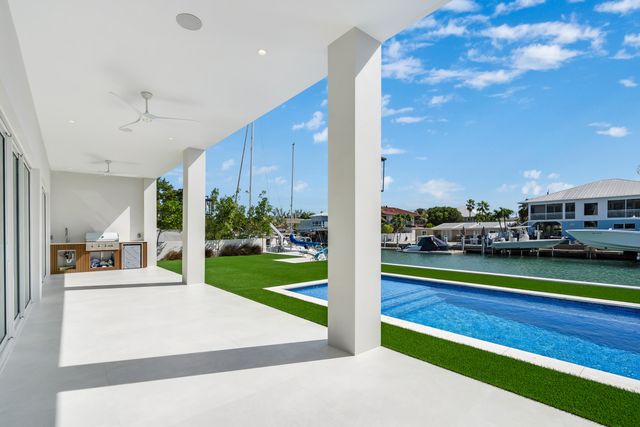 117 Leoni Drive, Plantation Key, FL 33036